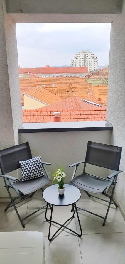 Charlotte Piata Unirii - Free Private Parking 2Bedrooms Apartment Oradea Exteriér fotografie