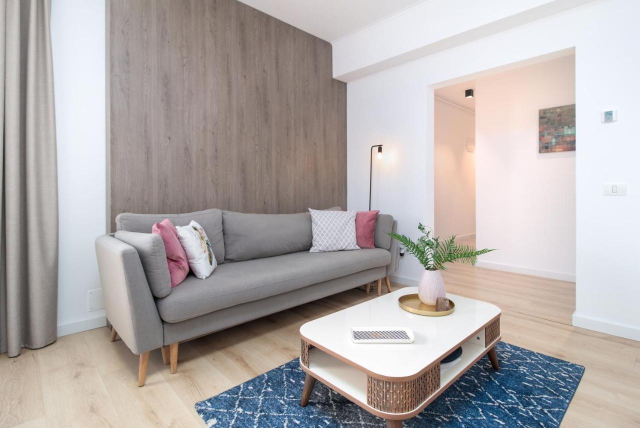 Charlotte Piata Unirii - Free Private Parking 2Bedrooms Apartment Oradea Exteriér fotografie