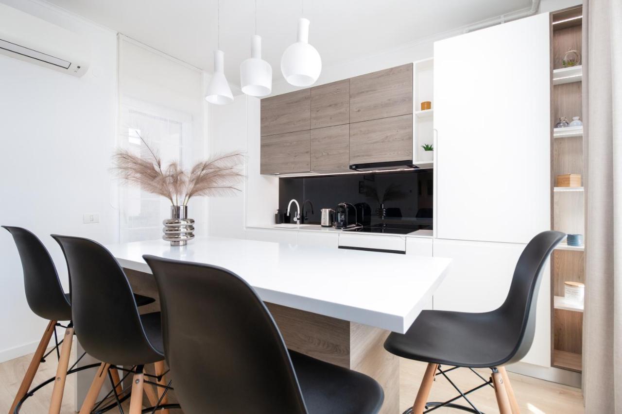 Charlotte Piata Unirii - Free Private Parking 2Bedrooms Apartment Oradea Exteriér fotografie