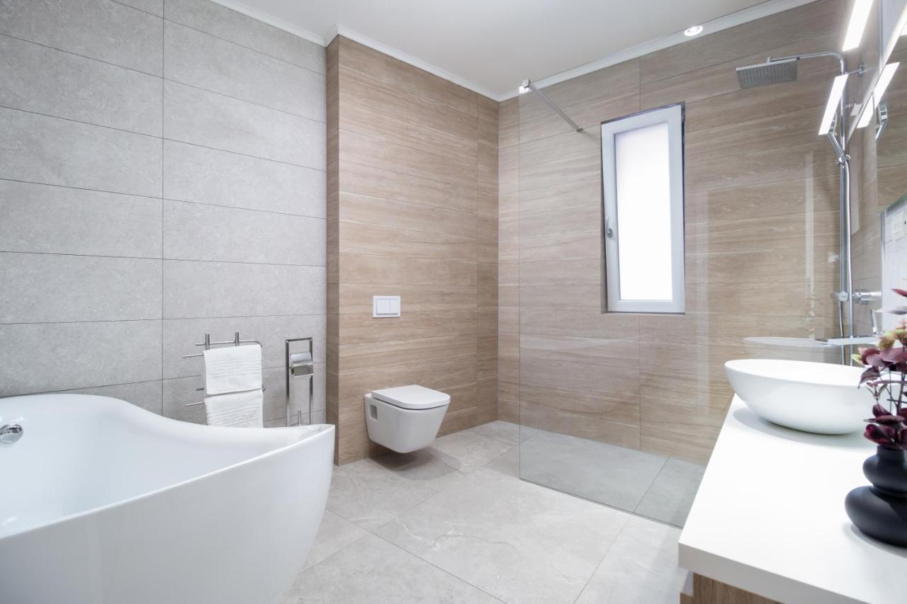 Charlotte Piata Unirii - Free Private Parking 2Bedrooms Apartment Oradea Exteriér fotografie