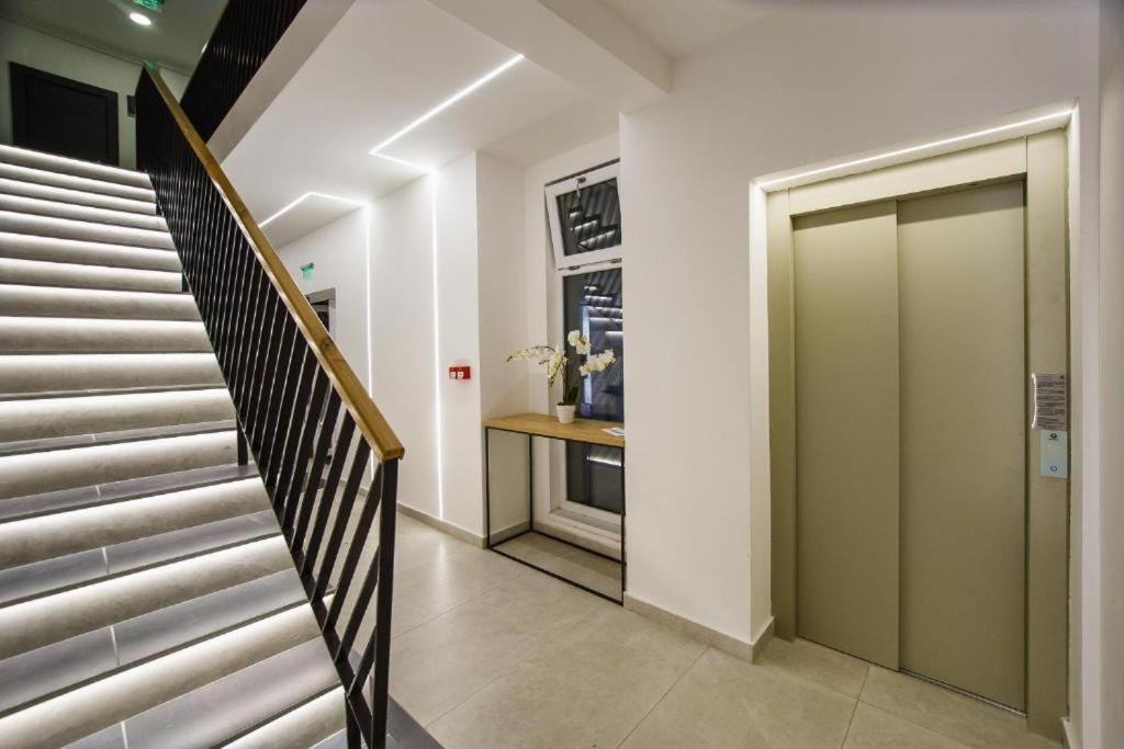 Charlotte Piata Unirii - Free Private Parking 2Bedrooms Apartment Oradea Exteriér fotografie